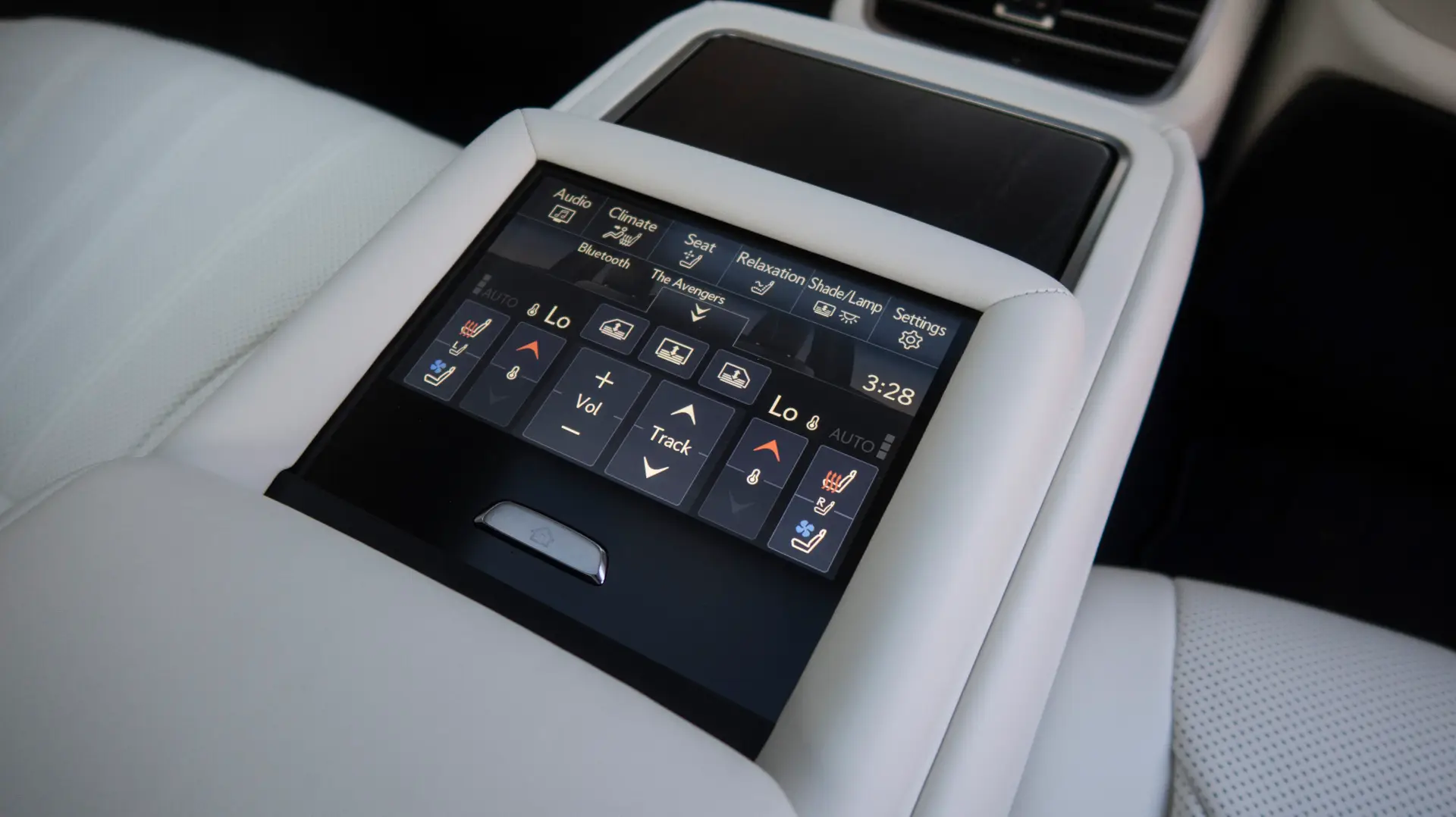 gia-xe-lexus-ls-500h-hybrid-2023-8